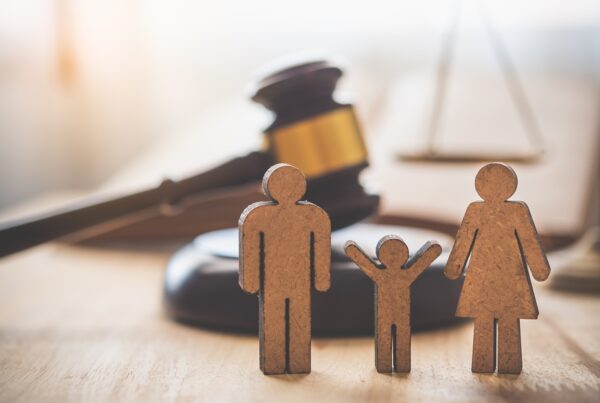 How Legal Funding Helps Single Parents