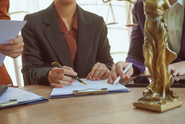 Why Waiting for the Right Settlement Offer Pays Off